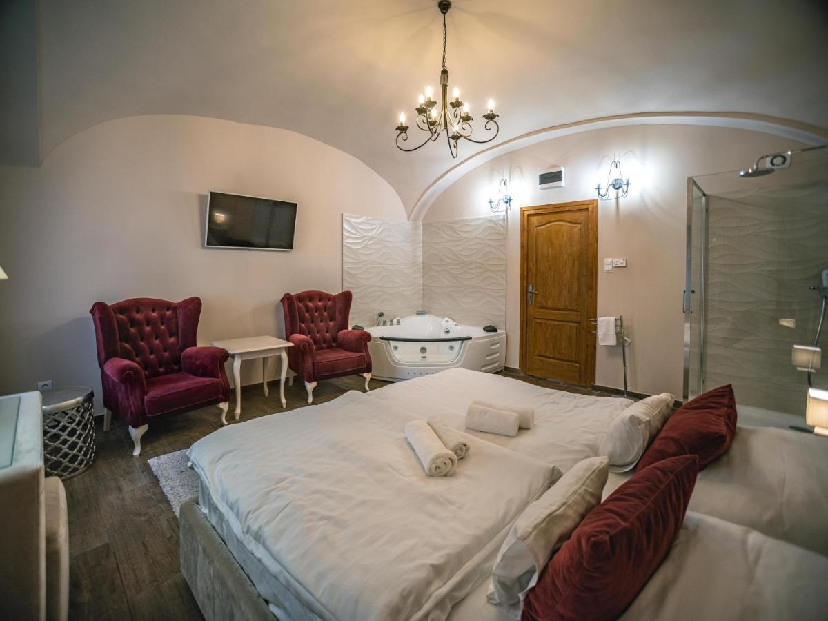Regi Posta Etterem Es Fogado Hotel