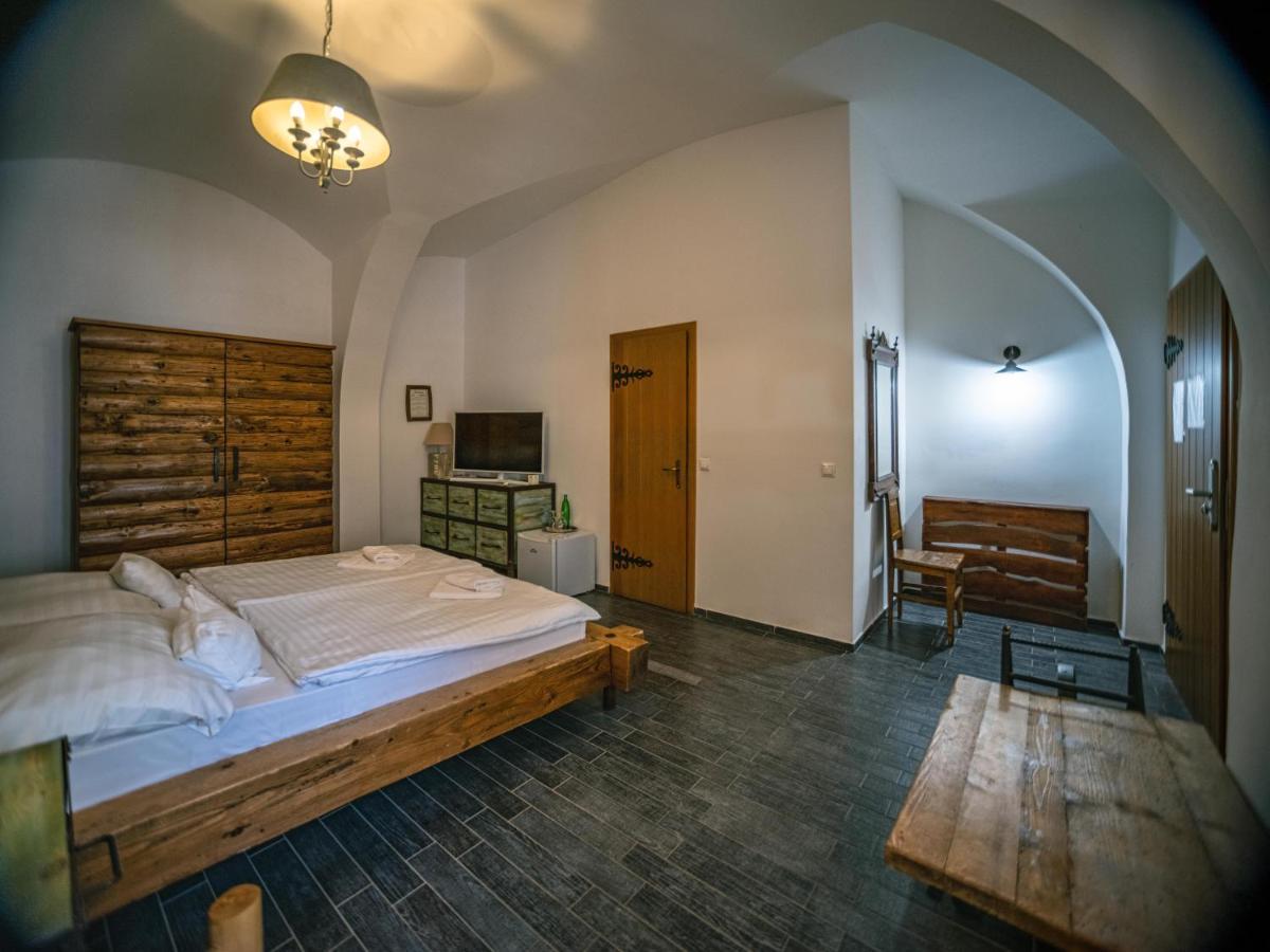Szálloda Régi Posta étterem és 3*