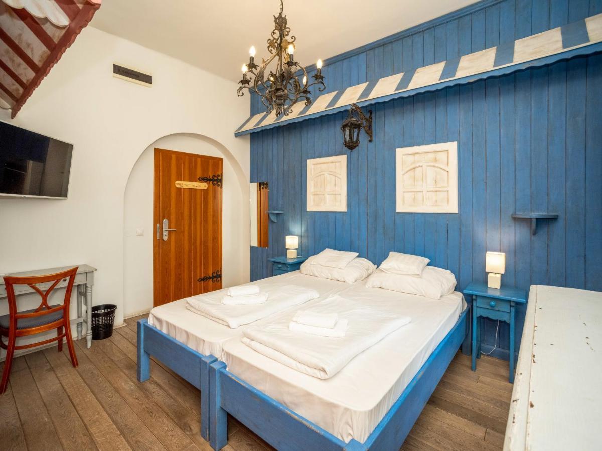 Hotel Regi Posta Etterem Es Fogado