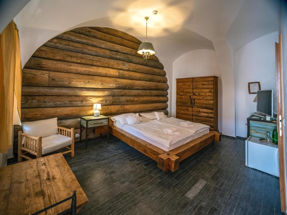Regi Posta Etterem Es Fogado Hotel 3*
