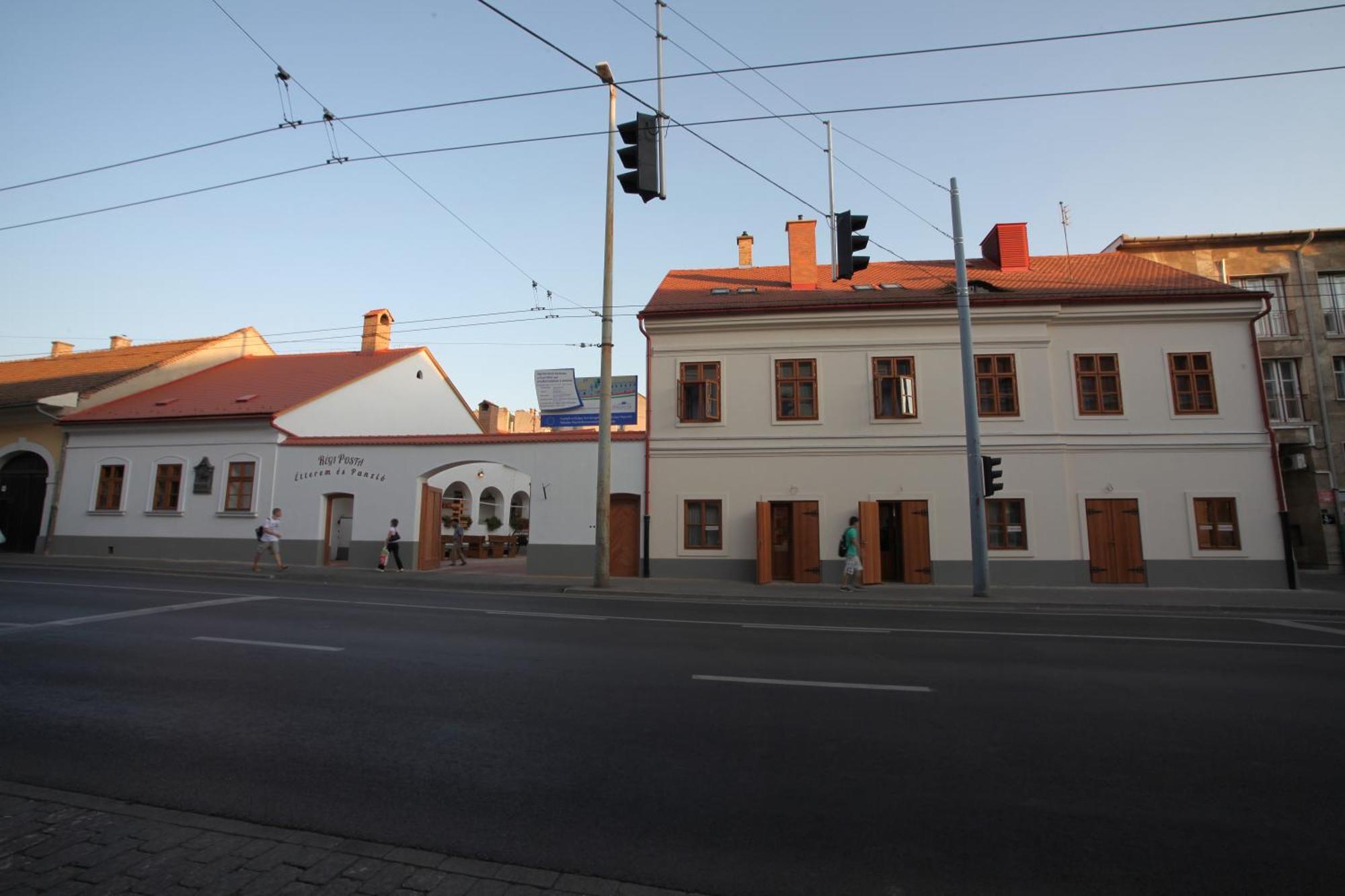 Szálloda Régi Posta étterem és Debrecen