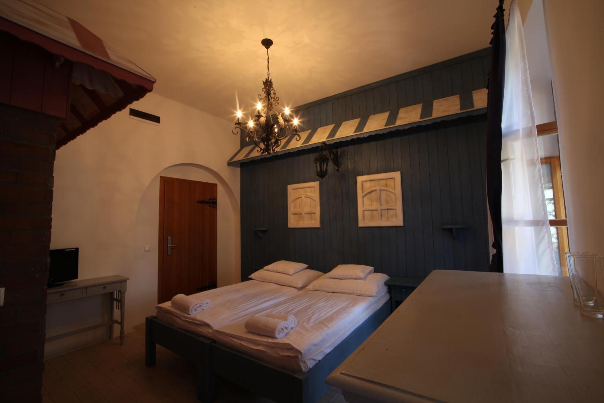 Hotel Regi Posta Etterem Es Fogado 3*