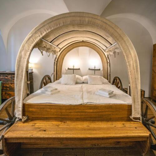 Regi Posta Es Etterem Hotel 3*