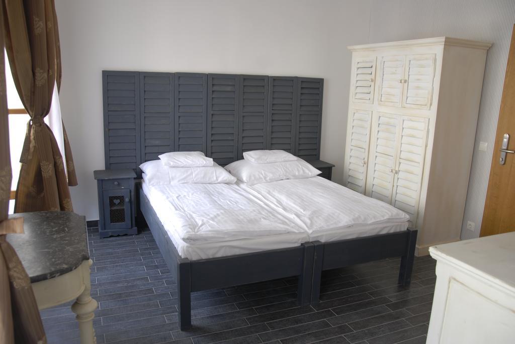 Regi Posta Etterem Es Fogado Hotel